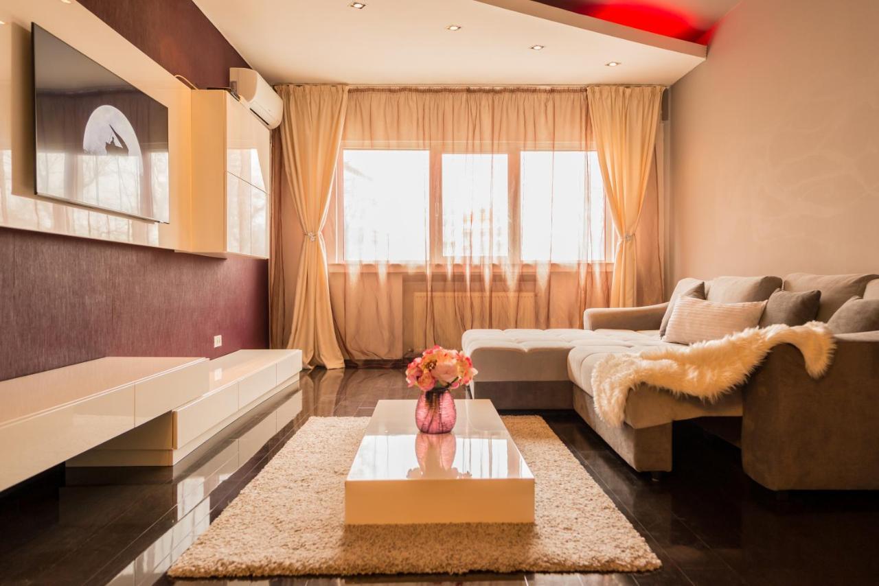 Apartment Lovely With Balcony Bucharest